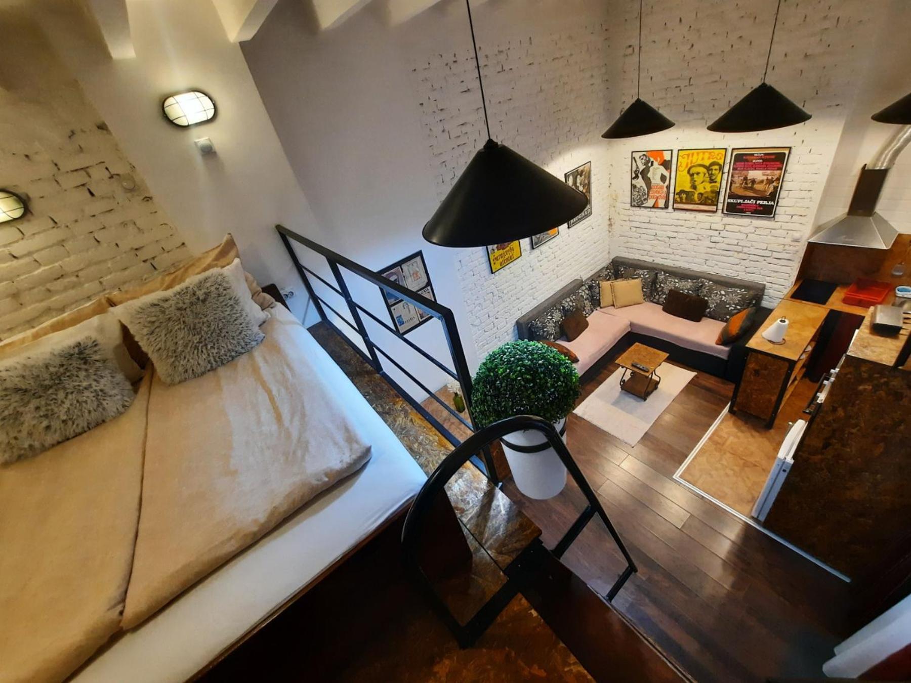 Apartmán Authentic Belgrade Centre - Split Level Loft With Patio In Courtyard Exteriér fotografie